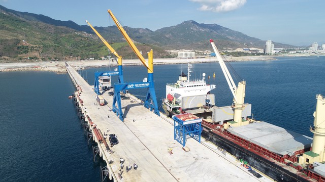 Khánh Hòa sẽ có cảng biển đón tàu 250.000 tấn - Ảnh 1.