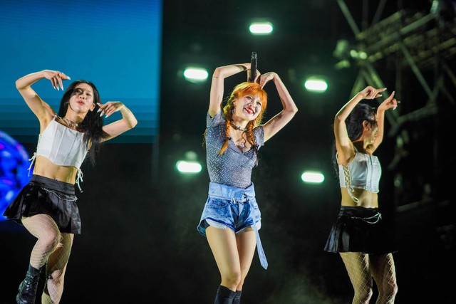 HyunA trở lại trong MV mới nóng bỏng  sau đêm diễn ở Việt Nam - Ảnh 2.