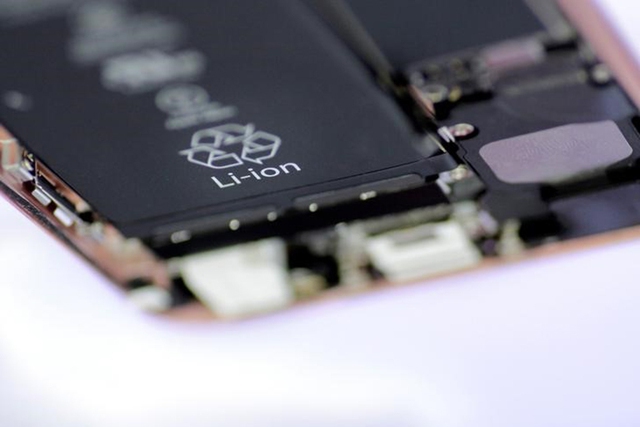Apple theo đuổi thương mại hóa pin tự phát triển vào năm 2025 - Ảnh 1. Apple theo đuổi thương mại hóa pin tự phát triển vào năm 2025 - Ảnh 1.