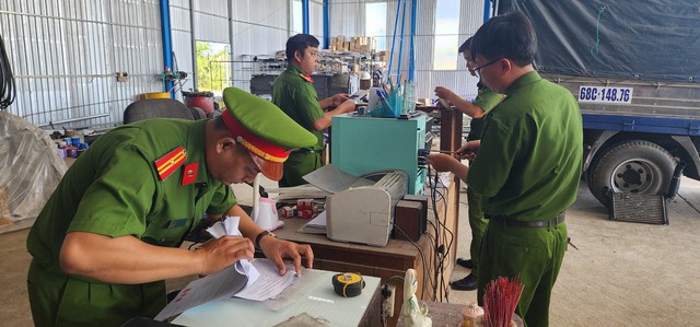 Bắt tạm giam một đăng kiểm viên Trung tâm đăng kiểm xe cơ giới Kiên Giang  - Ảnh 3.
