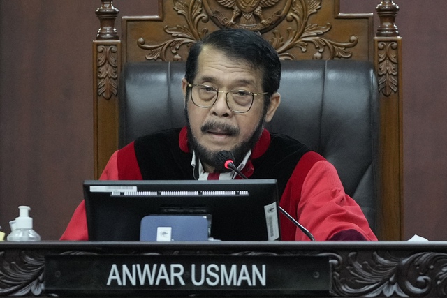 Chánh án Indonesia bị cách chức vì phán quyết có lợi cho con trai tổng thống - Ảnh 1.