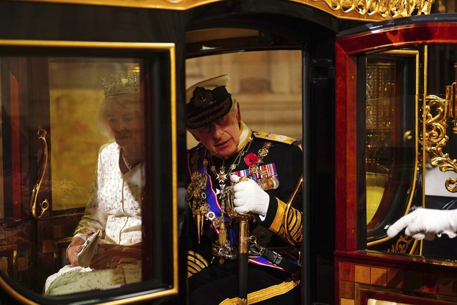 Vì sao phải bắt cóc một nghị sĩ khi vua Charles III đến quốc hội?ạisaophảibắtcócmộtnghịsĩkhiVuaCharlesIIIđếnquốchộ<strong>mobile blog</strong> - Ảnh 1.