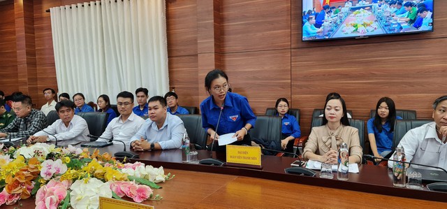 UBND tỉnh Ninh Thuận đối thoại với thanh niên - Ảnh 2.
