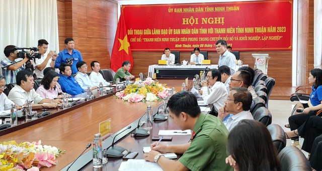 UBND tỉnh Ninh Thuận đối thoại với thanh niên - Ảnh 4.