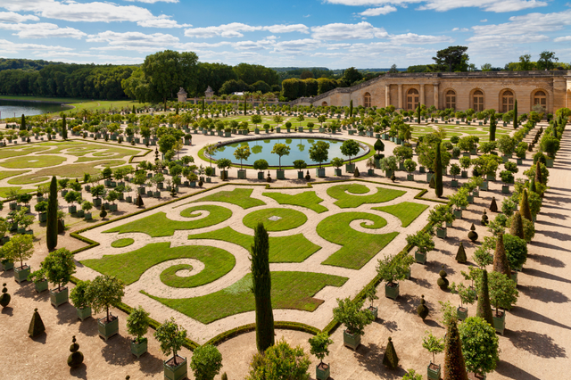 Khám phá cung Điện Versailles nguy nga tráng lệ  - Ảnh 3.