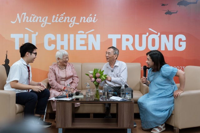 Học lịch sử qua tọa đàm - Ảnh 1. Học lịch sử qua tọa đàm - Ảnh 1.