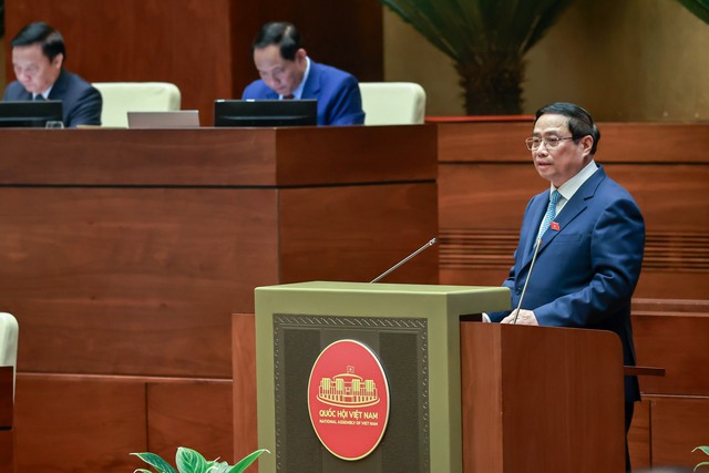 Thủ tướng: Tốc độ tăng GDP không đạt do nhiều tác động - Ảnh 1. Thủ tướng: Tốc độ tăng GDP không đạt do nhiều tác động - Ảnh 1.