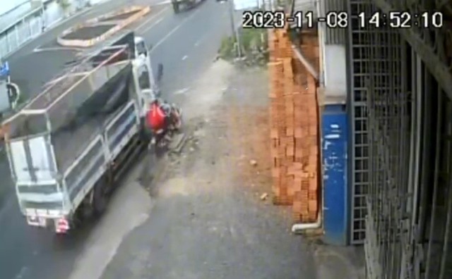 Lâm Đồng:Truy tìm xe tải vượt ẩu tông xe máy làm 3 người bị thương - Ảnh 2.
