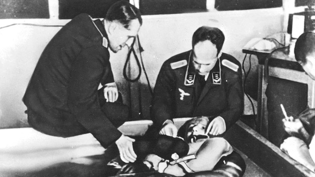Vạch trần ‘vai trò trung tâm’ của chuyên gia y tế trong tội ác Đức quốc xã - Ảnh 1.