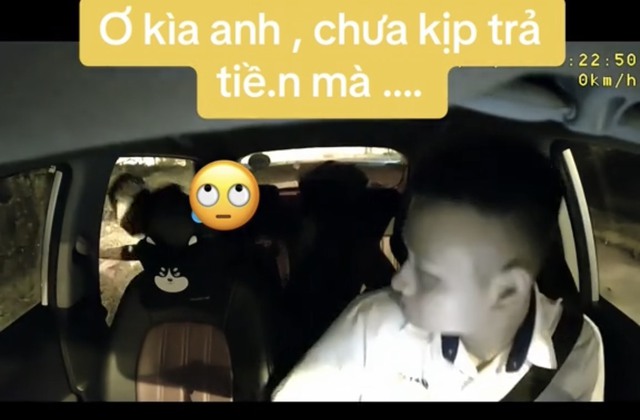 Clip nam thanh niên mở cửa bỏ chạy, không trả tiền taxi khiến dân mạng phẫn nộ - Ảnh 1.