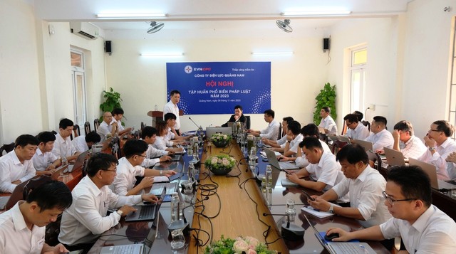 PC Quảng Nam tập huấn kiến thức pháp luật về quản trị doanh nghiệp - Ảnh 1.