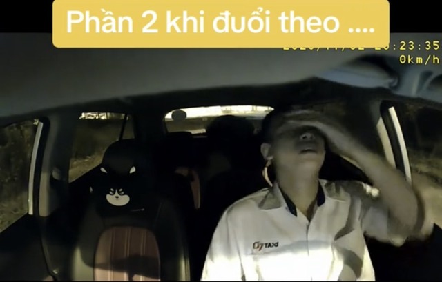Clip nam thanh niên mở cửa bỏ chạy, không trả tiền taxi khiến dân mạng phẫn nộ - Ảnh 3. Clip nam thanh niên mở cửa bỏ chạy, không trả tiền taxi khiến dân mạng phẫn nộ - Ảnh 3.