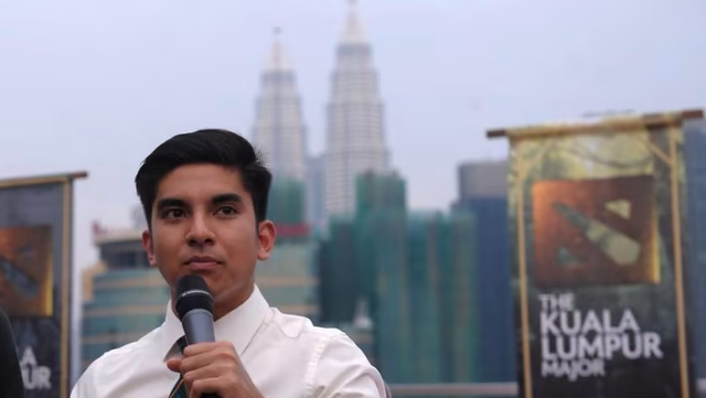 Cựu bộ trưởng trẻ nhất Malaysia bị phạt roi, lãnh án 7 năm tù - Ảnh 1. Cựu bộ trưởng trẻ nhất Malaysia bị phạt roi,ựubộtrưởngtrẻnhấtMalaysiabịphạtroilãnhánnămtù<strong>thời tiết vinh</strong> lãnh án 7 năm tù - Ảnh 1.