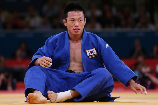 “Sao” judo Hàn Quốc bị cấm suốt đời vì tấn công tình dục cô gái tuổi teen - Ảnh 1.