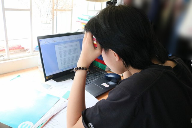 Nỗi lòng không của riêng ai: Tối mặt tối mũi chạy deadline cuối năm - Ảnh 2.