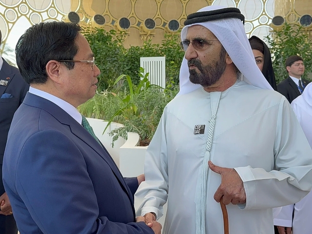 Gặp Thủ tướng, Thái tử Dubai chia sẻ ấn tượng với cà phê Việt - Ảnh 1.