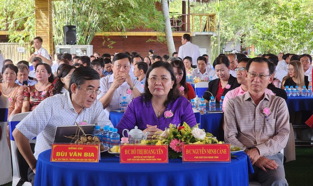 “Nông dân tỷ phú” hỗ trợ nông dân nghèo hơn 3 tỷ đồng - Ảnh 3. “Nông dân tỷ phú” hỗ trợ nông dân nghèo hơn 3 tỷ đồng - Ảnh 3.