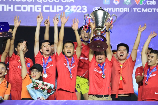 CLB Hiếu Hoa-Quahaco của Đà Nẵng vô địch bóng đá 7 người Cúp quốc gia - Ảnh 1.