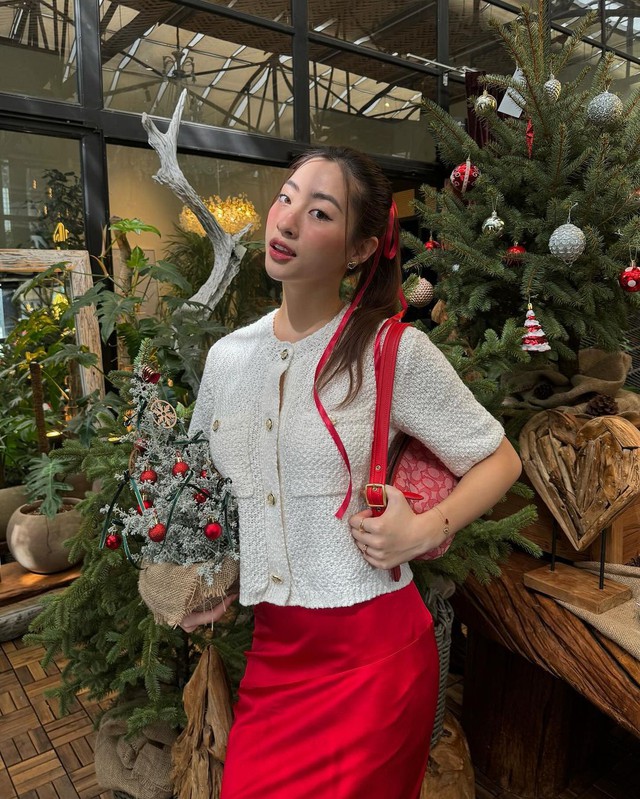Tủ đồ ngập sắc trắng đen là tông chủ đạo cho mùa noel năm nay - Ảnh 5. Tủ đồ ngập sắc trắng đen là tông chủ đạo cho mùa noel năm nay - Ảnh 5.