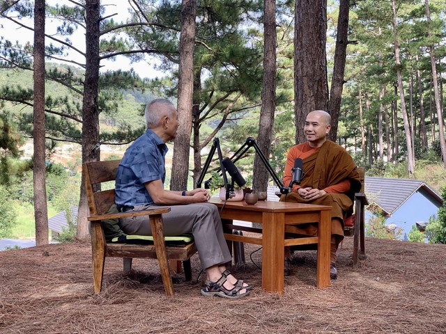Thiền sư Minh Niệm: chấp nhận là bước đầu tiên để chữa lành | Đối thoại Trương Nguyện Thành số 3 - Ảnh 1. Thiền sư Minh Niệm: chấp nhận là bước đầu tiên để chữa lành | Đối thoại Trương Nguyện Thành số 3 - Ảnh 1.