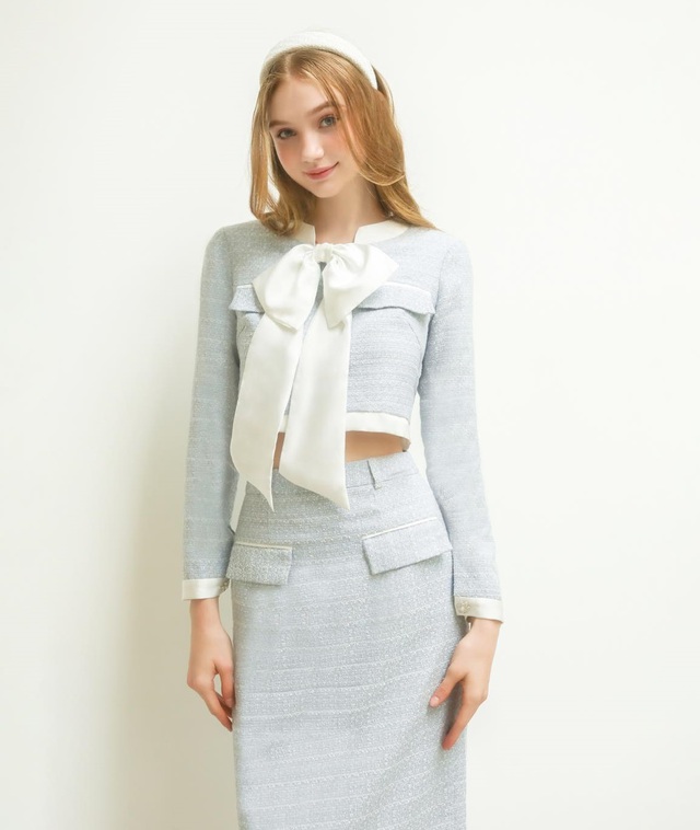 "Bất bại" trước mọi đối thủ, dạ tweed vẫn là chất liệu được yêu thích hàng đầu - Ảnh 2. "Bất bại" trước mọi đối thủ, dạ tweed vẫn là chất liệu được yêu thích hàng đầu - Ảnh 2.