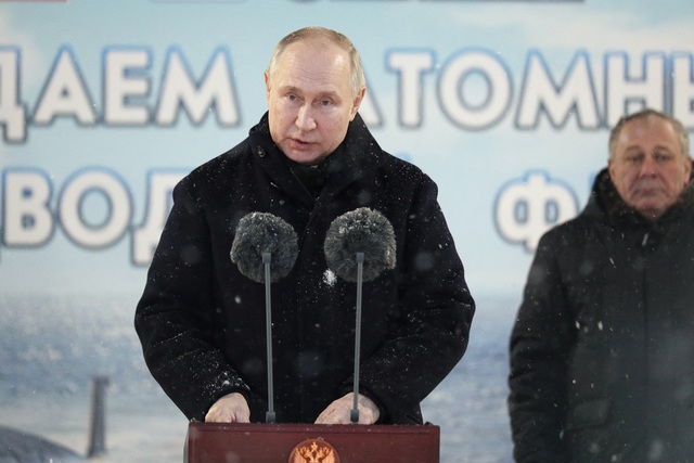 Tổng thống Putin xem 2 tàu ngầm hạt nhân mới, gửi thông điệp - Ảnh 1.