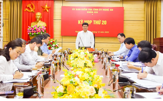 Nghệ An: Kỷ luật phó chủ tịch UBND huyện vì vi phạm quy định về tố cáo  - Ảnh 1.