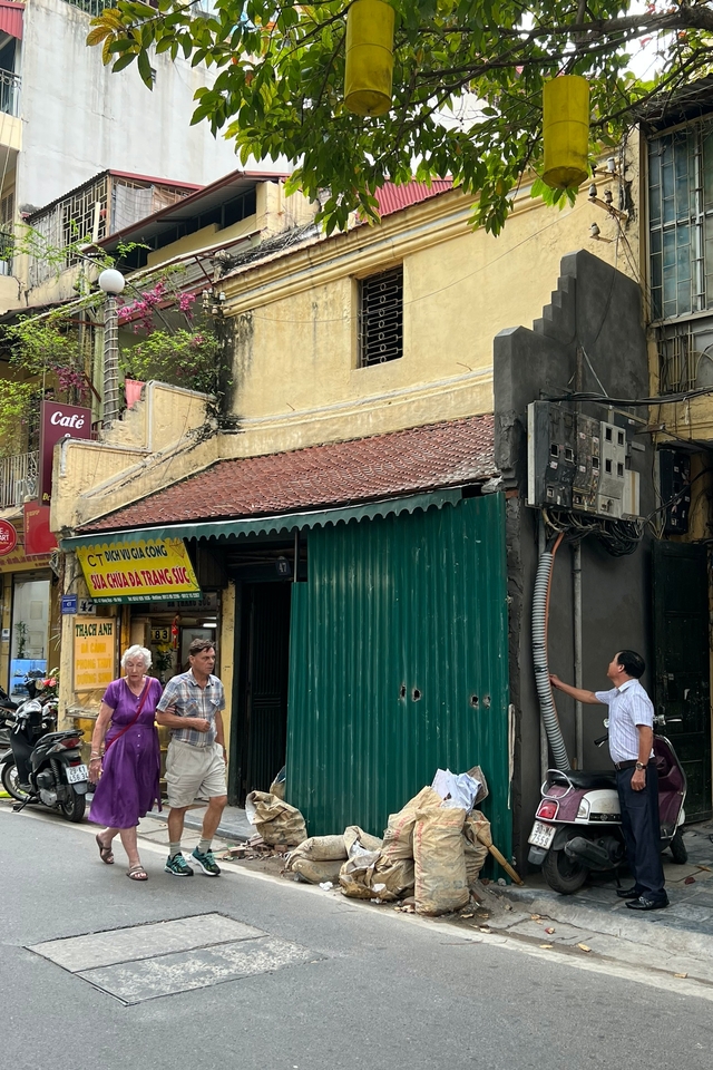 Hà Nội phục dựng nhà cổ hơn 100 tuổi bị nữ tài xế Mercedes húc đổ - Ảnh 2.