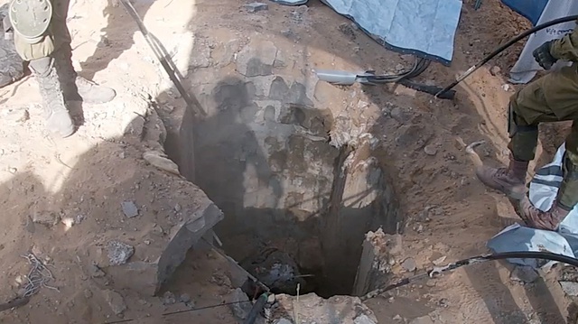 Rộ tin quân đội Israel bắt đầu bơm nước biển vào các đường hầm của Hamas - Ảnh 1. Rộ tin quân đội Israel bắt đầu bơm nước biển vào các đường hầm của Hamas - Ảnh 1.