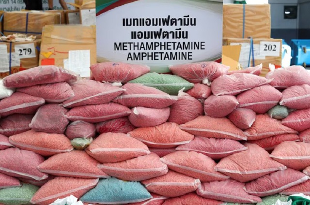 Thái Lan tịch thu lượng ma túy đá kỷ lục gần Myanmar - Ảnh 1.