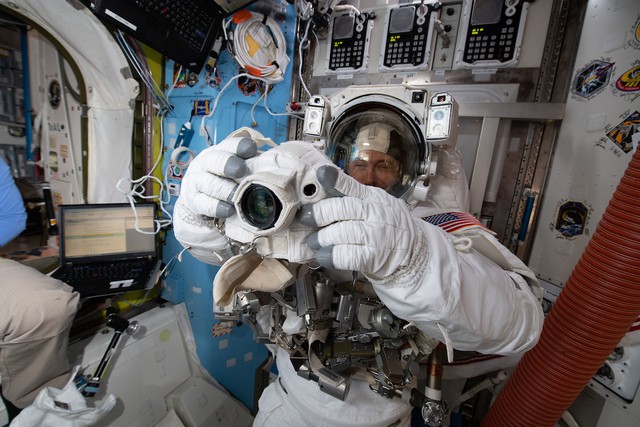 Máy ảnh Nikon dùng firmware đặc biệt để NASA sử dụng - Ảnh 1.