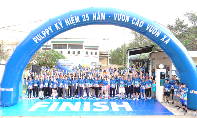 Giải đua marathon không chỉ nhằm kỷ niệm mốc son 25 năm thành lập công ty mà còn giúp tạo cơ hội tăng cường sức khỏe, tinh thần thể thao Giải đua marathon không chỉ nhằm kỷ niệm mốc son 25 năm thành lập công ty mà còn giúp tạo cơ hội tăng cường sức khỏe, tinh thần thể thao