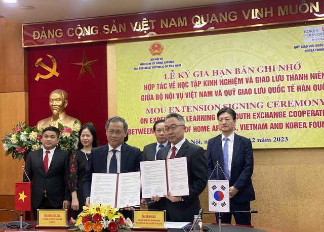 Việt Nam - Hàn Quốc ký gia hạn hợp tác về giao lưu thanh niên - Ảnh 1.