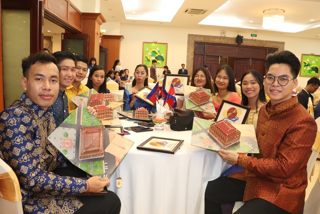 Thanh niên ASEAN - Nhật Bản là sứ giả kết nối thêm người trẻ của quốc gia - Ảnh 3. Thanh niên ASEAN - Nhật Bản là sứ giả kết nối thêm người trẻ của quốc gia - Ảnh 3.