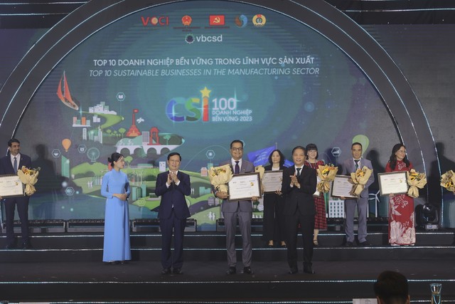 Nestlé Việt Nam dẫn đầu Top 10 Doanh nghiệp bền vững trong lĩnh vực sản xuất 2023 - Ảnh 1.