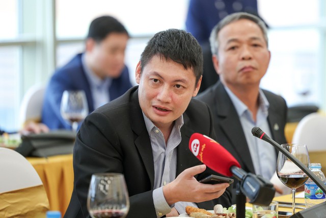 Tương lai AI Việt Nam: CEO MoMo đề xuất, CEO NVIDIA ủng hộ - Ảnh 1.