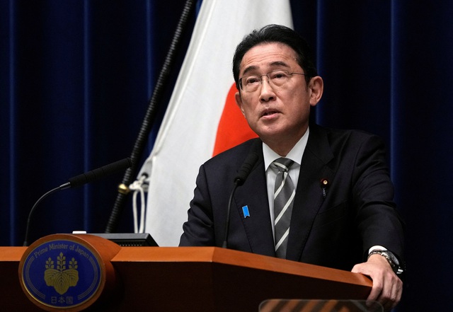 Thủ tướng Nhật thay 4 thành viên nội các vì vụ bê bối gây quỹ chính trị - Ảnh 2.