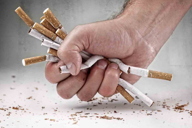 VN trong nhóm 15 nước có số người hút thuốc cao nhất trên thế giới - Ảnh 1.