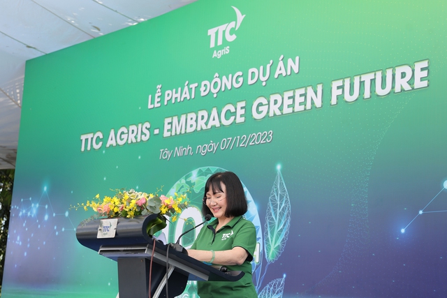 Bà Huỳnh Bích Ngọc - Chủ tịch HĐQT TTC AgriS khai mạc lễ phát động dự án, kêu gọi sự đồng hành tích cực của cộng đồng và các bên liên quan