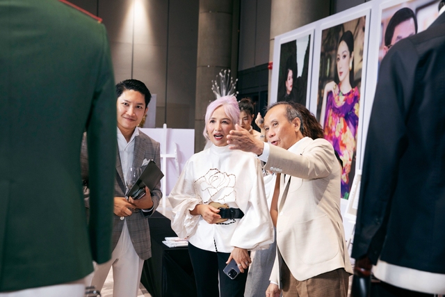 Triển lãm thời trang Vietnam's Fashion Journey mở cửa miễn phí trong 8 ngày - Ảnh 1.