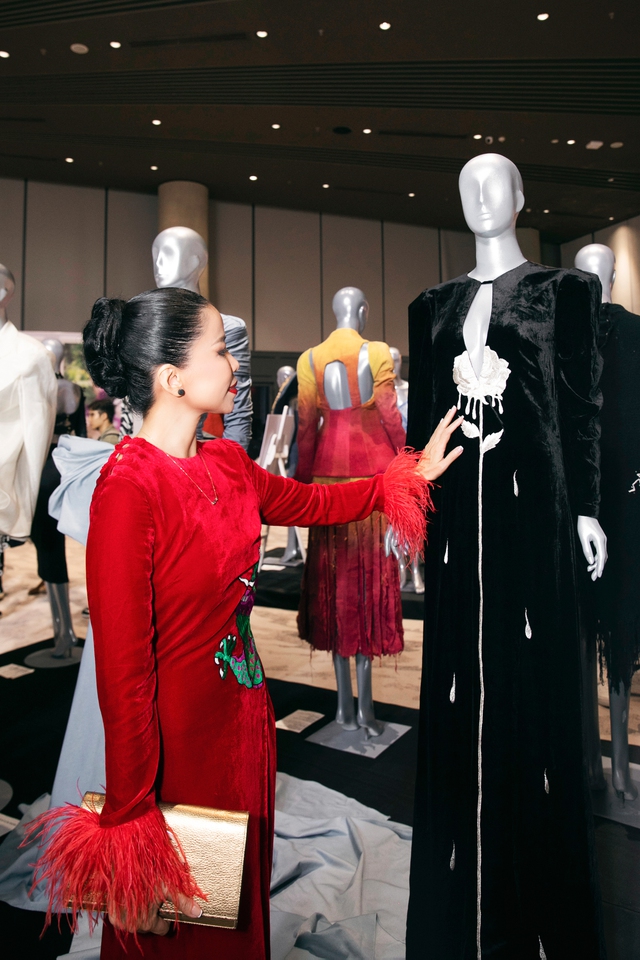 Triển lãm thời trang Vietnam's Fashion Journey mở cửa miễn phí trong 8 ngày - Ảnh 2.