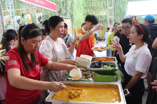 Hàng trăm người đi tìm hiểu, thưởng thức món ăn, sản phẩm thuần chay - Ảnh 8.