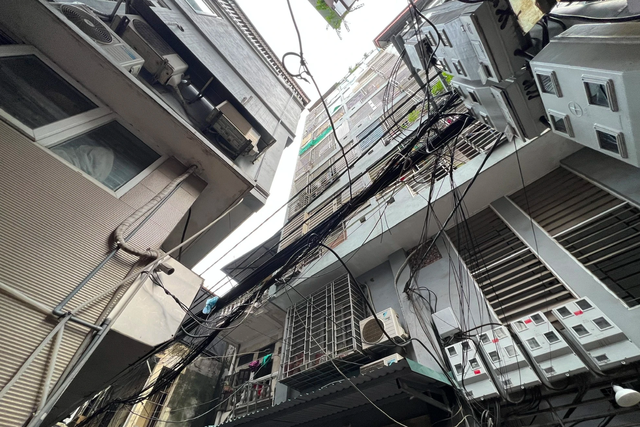 Hà Nội có ít nhất 9.600 công trình xây không phép, sai phép - Ảnh 1. Hà Nội có ít nhất 9.600 công trình xây không phép, sai phép - Ảnh 1.