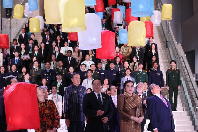 Kỷ niệm 50 năm thiết lập quan hệ, Nhật công bố hỗ trợ ASEAN 55 tỉ Yên  - Ảnh 4.