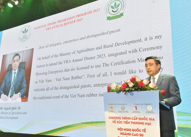 VRA trao chứng nhận nhãn hiệu Cao su Việt Nam cho 21 doanh nghiệp - Ảnh 3.