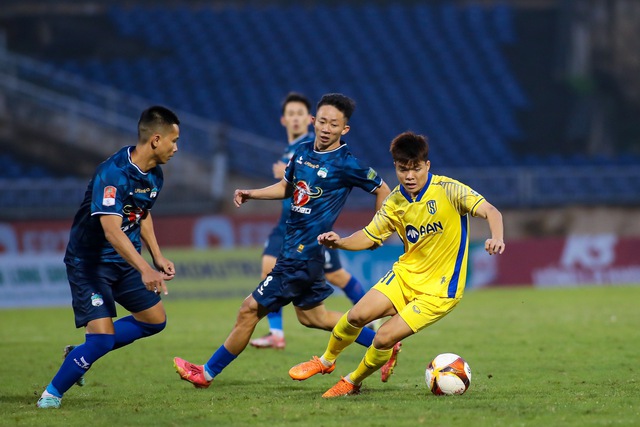 Hoàng Anh Gia Lai: Bao giờ những đứa trẻ của bầu Đức mới lớn? - Ảnh 3. Hoàng Anh Gia Lai: Bao giờ những đứa trẻ của bầu Đức mới lớn? - Ảnh 3.
