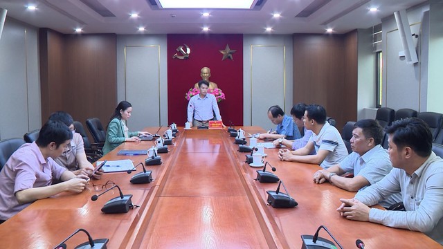 Cách hết chức vụ của cán bộ phòng TN-MT TP.Hạ Long vì tuồn thông tin đất đai - Ảnh 1. Cách hết chức vụ của cán bộ phòng TN-MT TP.Hạ Long vì tuồn thông tin đất đai - Ảnh 1.