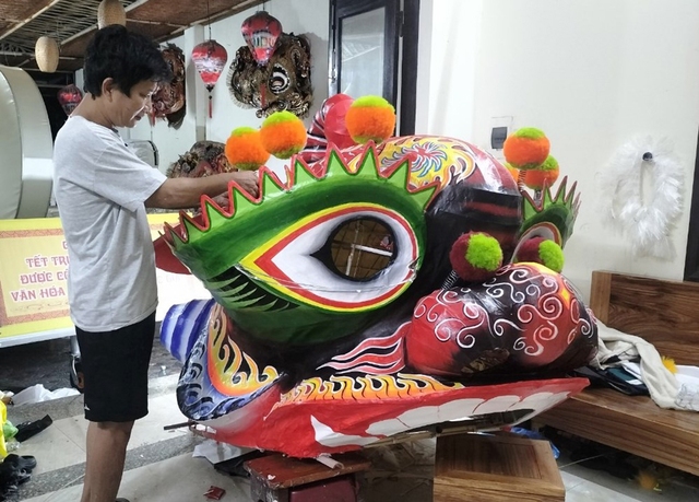 Những nghệ nhân cuối cùng: Người duy nhất làm đầu thiên cẩu ở phố Hội - Ảnh 1. Những nghệ nhân cuối cùng: Người duy nhất làm đầu thiên cẩu ở phố Hội - Ảnh 1.