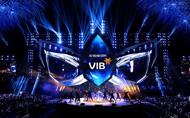 VIB hòa nhịp cùng hàng chục nghìn khán giả tại The Masked Singer Vietnam All-Star Concert 2023 - Ảnh 1.