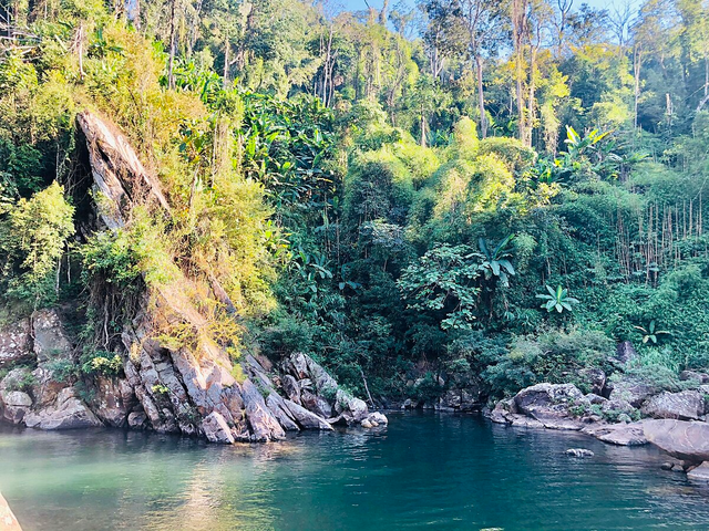 Đến Điện Biên trải nghiệm Đèo Pha Đin và không thể bỏ qua 4 địa điểm này - Ảnh 2.